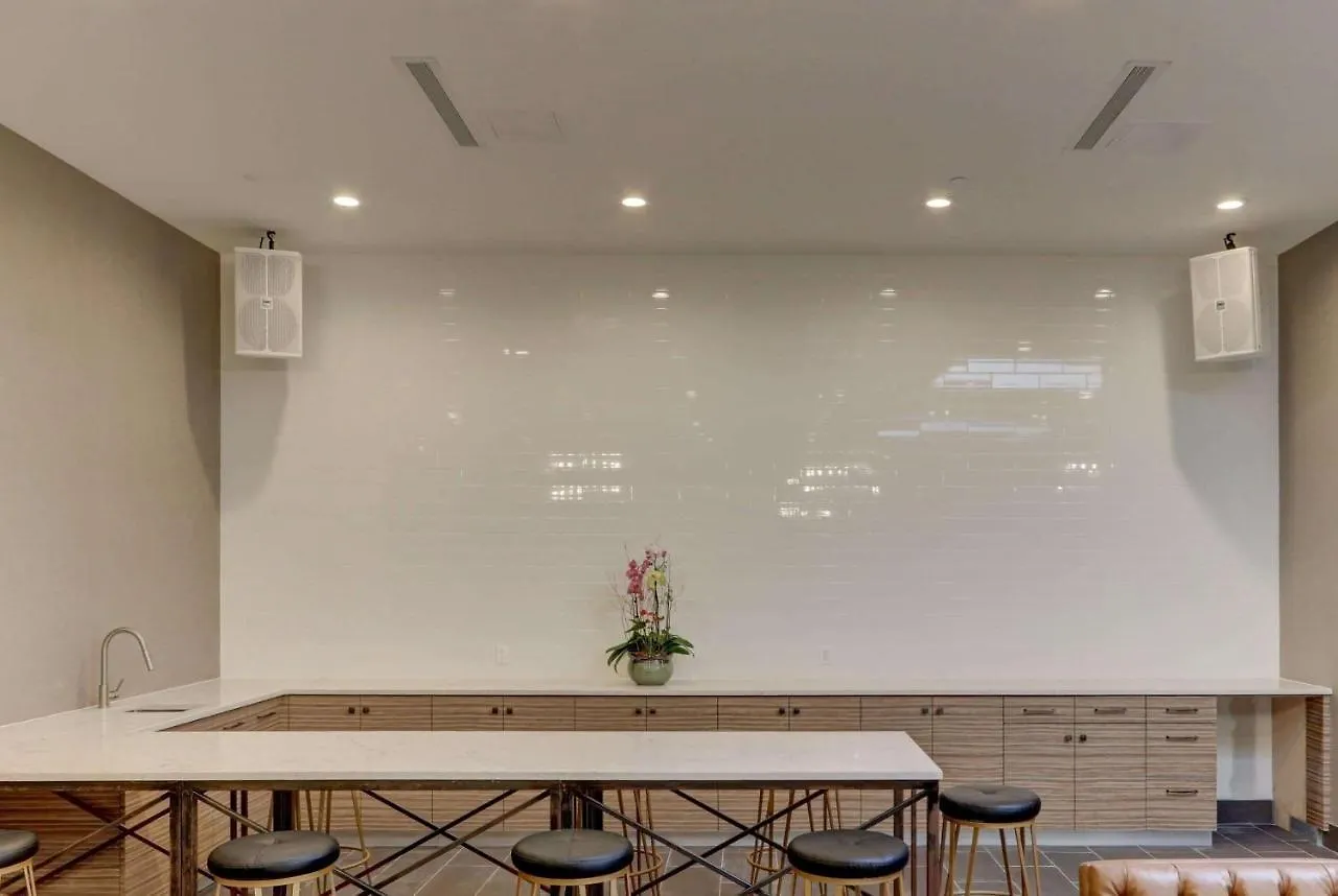 Microtel Inn By Wyndham Long Island City New York 3*,