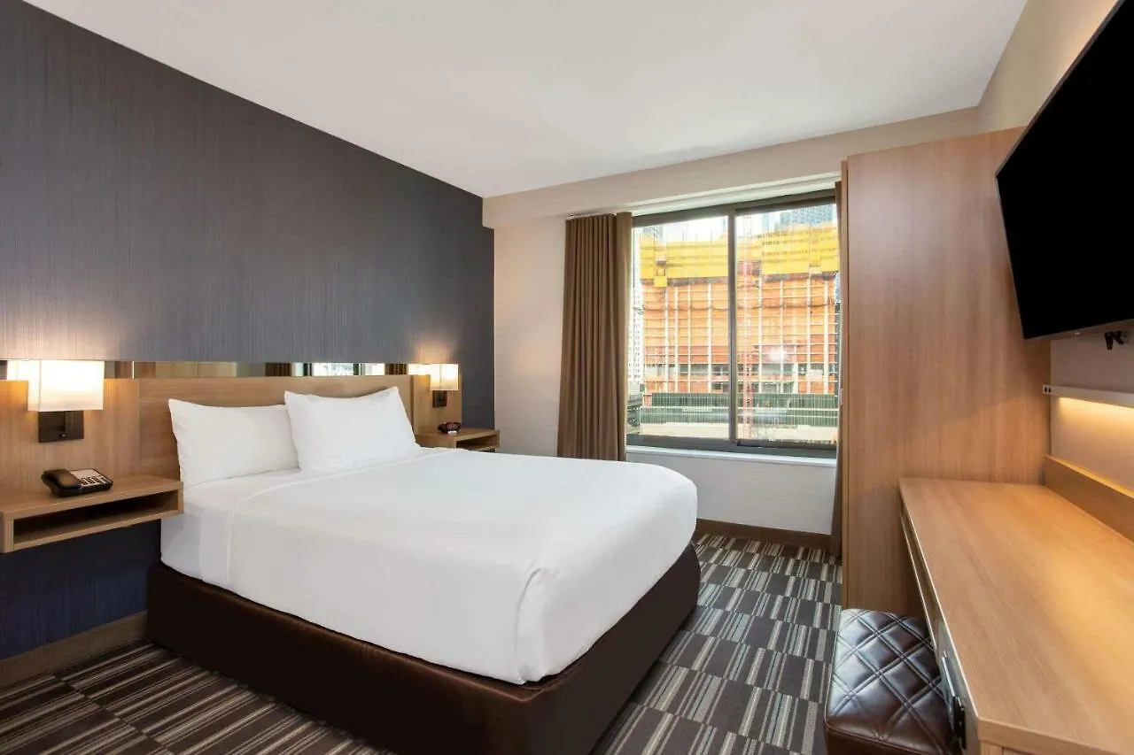 Microtel Inn By Wyndham Long Island City New York Hotel