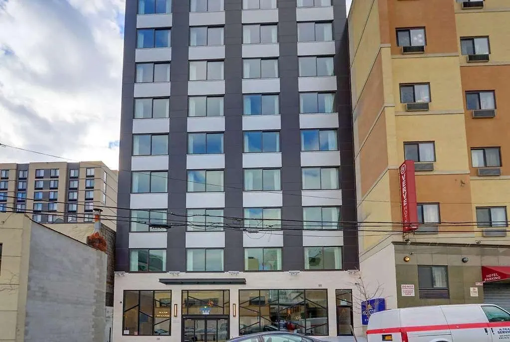 Microtel Inn By Wyndham Long Island City New York 3*,